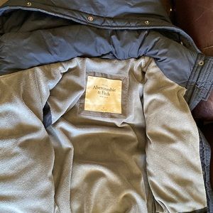 Abercrombie & Fitch puffer navy blue coat